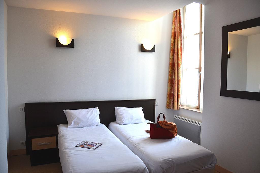 Hotel Les Benedictins Λιμόζ Δωμάτιο φωτογραφία